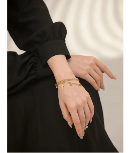 bracelet-croix-acier-inoxydable