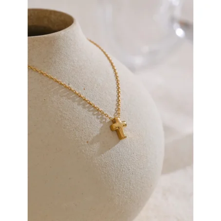 collier-croix-acier-inoxydable-femme